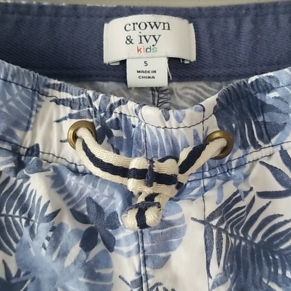 Boys Shorts - Size 5 - Picture 3 of 3